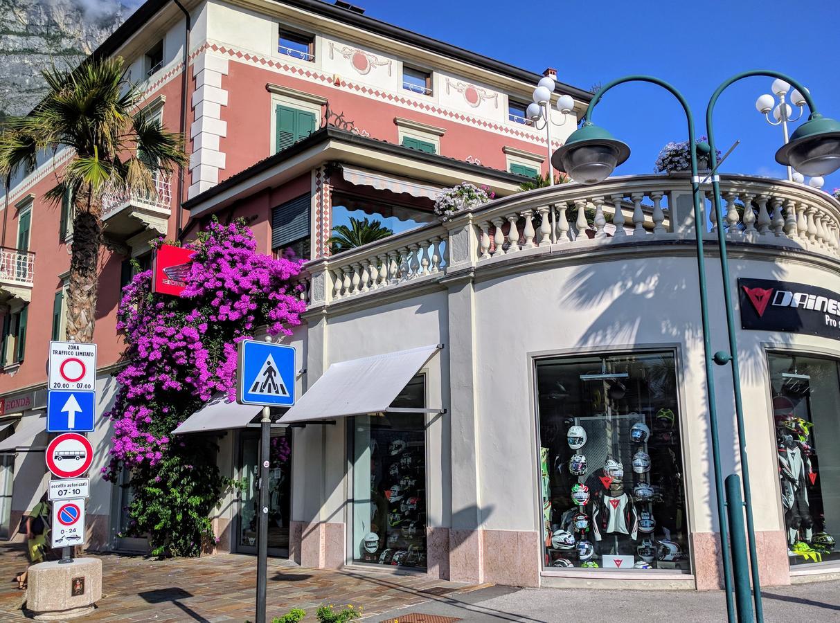 Sembenini Palace Aparthotel